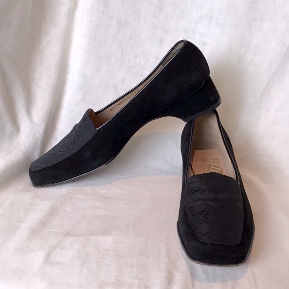FERRAGAMO Suede Pump/Loafer